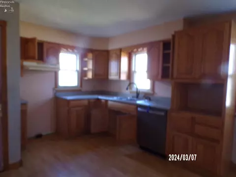 526 Ames St, Clyde, OH 43410 photo 3