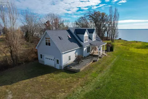7072 E Bayshore Rd, Marblehead, OH 43440 photo 3