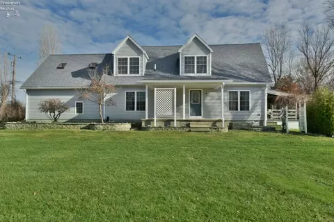 7072 E Bayshore Rd, Marblehead, OH 43440