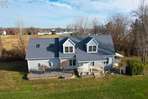 7072 E Bayshore Rd, Marblehead, OH 43440 photo 2