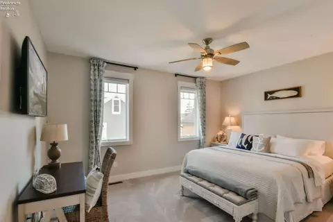 Bedroom - 2135 N Robert St, Marblehead, OH 43440 photo 10 of 15