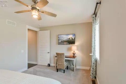 Bedroom - 2135 N Robert St, Marblehead, OH 43440 photo 11 of 15
