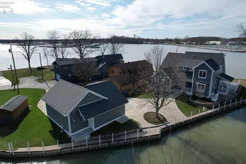 View/Area - 2135 N Robert St, Marblehead, OH 43440 photo 2 of 8