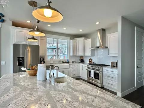 Kitchen - 2135 N Robert St, Marblehead, OH 43440 photo 2 of 7
