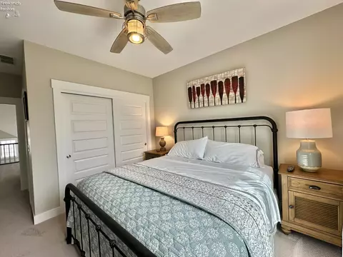 Bedroom - 2135 N Robert St, Marblehead, OH 43440 photo 6 of 15