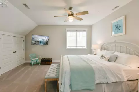 Bedroom - 2135 N Robert St, Marblehead, OH 43440 photo 14 of 15