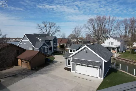 View/Area - 2135 N Robert St, Marblehead, OH 43440 photo 1 of 8