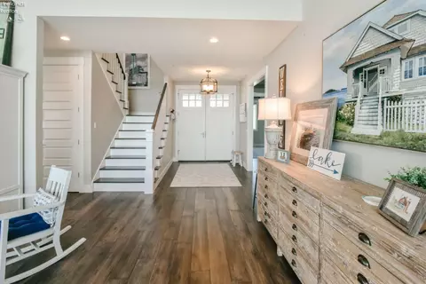Entry Way - 2135 N Robert St, Marblehead, OH 43440 photo 5 of 5