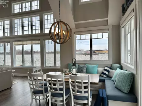 Dining - 2135 N Robert St, Marblehead, OH 43440 photo 2 of 4