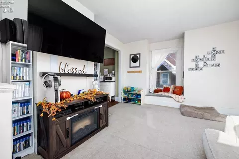 Kitchen - 33 Walnut St, Norwalk, OH 44857 photo 1 of 4