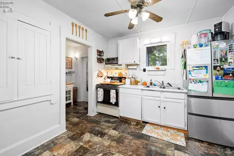 Kitchen - 33 Walnut St, Norwalk, OH 44857 photo 2 of 4
