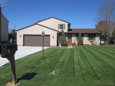 415 Linden Way Dr, Sandusky, OH 44870