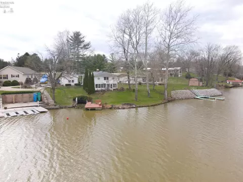 View/Area - 895 Lakeview Dr, Willard, OH 44890 photo 5 of 6