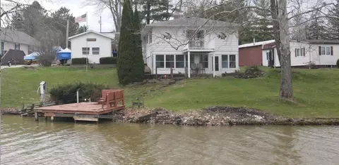 View/Area - 895 Lakeview Dr, Willard, OH 44890 photo 3 of 6