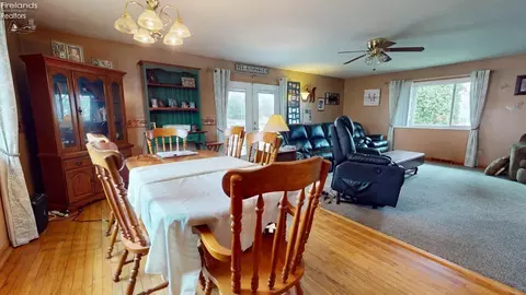 Dining - 895 Lakeview Dr, Willard, OH 44890 photo 1 of 1