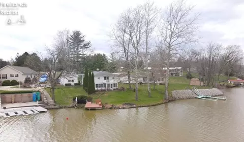 View/Area - 895 Lakeview Dr, Willard, OH 44890 photo 2 of 6