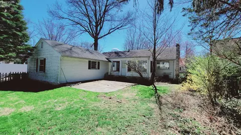 Exterior - 821 Seneca Ave, Huron, OH 44839 photo 4 of 6