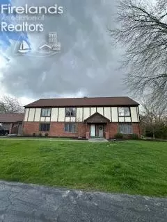 25 Sycamore Dr, Norwalk, OH 44857