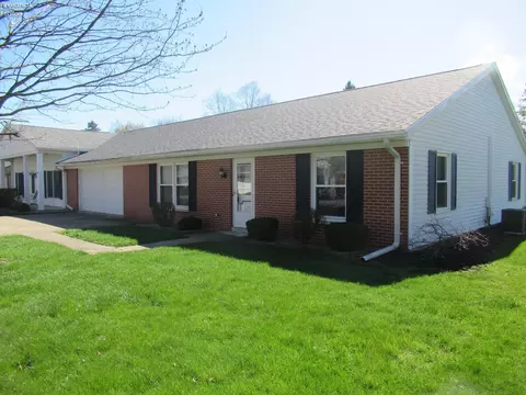 21 Shaker Ct, Fremont, OH 43420