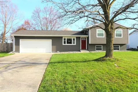 93 Gallup Ave, Norwalk, OH 44857
