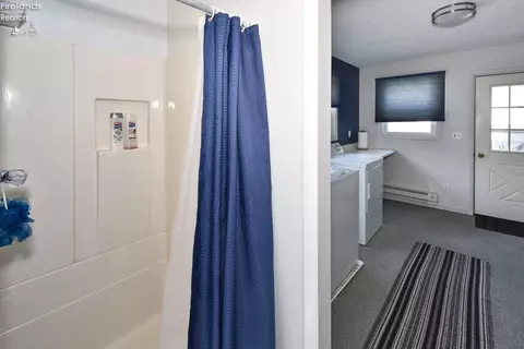 Bath - 3254 Confederate Dr, Marblehead, OH 43440 photo 5 of 7