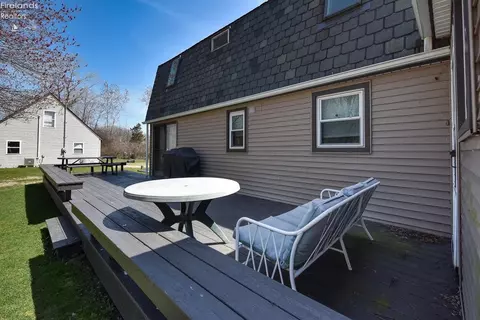Exterior - 3254 Confederate Dr, Marblehead, OH 43440 photo 5 of 10