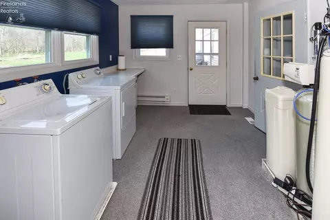 Bath - 3254 Confederate Dr, Marblehead, OH 43440 photo 7 of 7