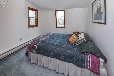 Bedroom - 3254 Confederate Dr, Marblehead, OH 43440 photo 6 of 11