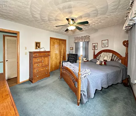 Bedroom - 16 E Tr 1153, Tiffin, OH 44883 photo 4 of 5