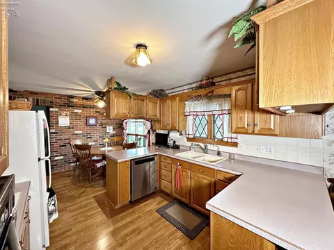 Kitchen - 16 E Tr 1153, Tiffin, OH 44883 photo 3 of 4