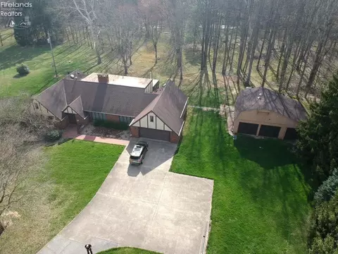 655 Ridge Rd N, Norwalk, OH 44857