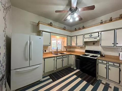 Kitchen - 150 E Main, Norwalk, OH 44857 photo 4 of 4