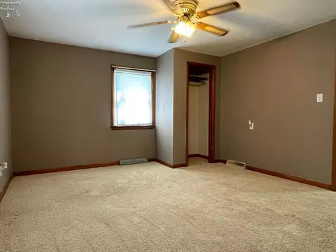 Bedroom - 9805 River Rd, Huron, OH 44839 photo 4 of 5