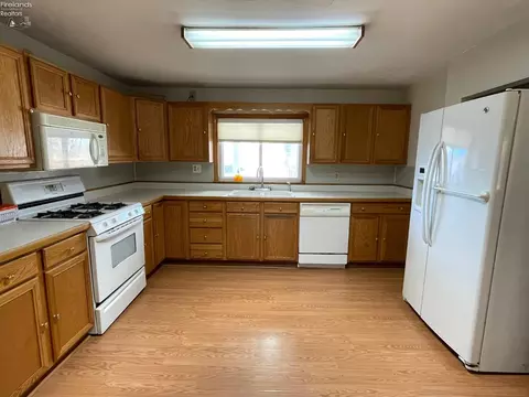 Kitchen - 9805 River Rd, Huron, OH 44839 photo 1 of 3