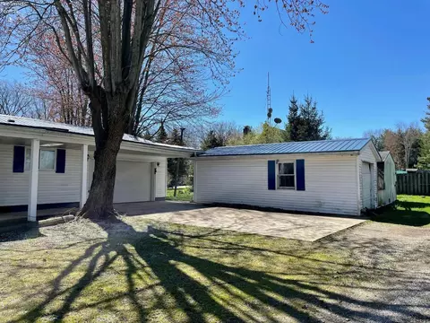 Exterior - 9805 River Rd, Huron, OH 44839 photo 5 of 6