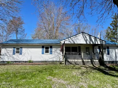 Exterior - 9805 River Rd, Huron, OH 44839 photo 2 of 6
