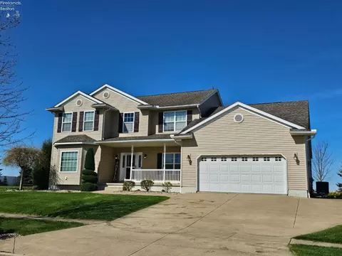 214 Hartland Dr, Bellevue, OH 44811
