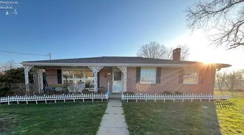57 Ash St, Apple Creek, OH 44606