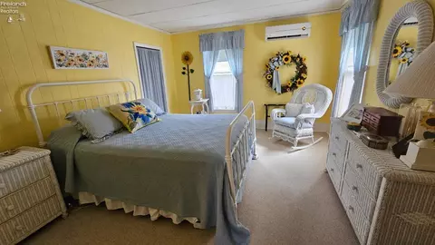 Bedroom - 660 Walnut Ave, Lakeside, OH 43440 photo 2 of 4