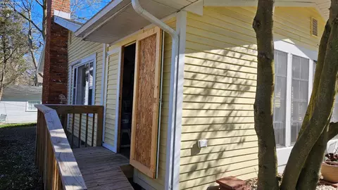 Exterior - 660 Walnut Ave, Lakeside, OH 43440 photo 6 of 7