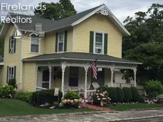 660 Walnut Ave, Lakeside, OH 43440