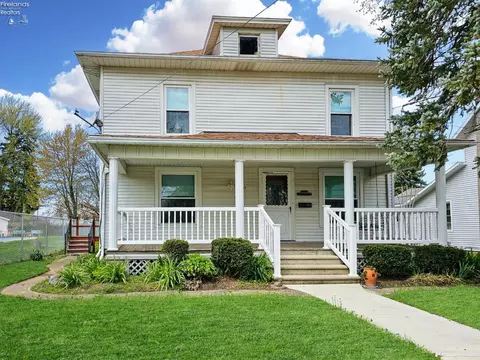 413 W Cherry St, Clyde, OH 43410