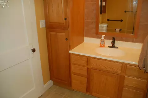 Bath - 501 Adams Ave, Huron, OH 44839 photo 2 of 3