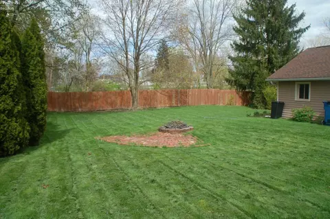Exterior - 501 Adams Ave, Huron, OH 44839 photo 11 of 12