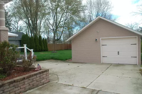 Exterior - 501 Adams Ave, Huron, OH 44839 photo 9 of 12