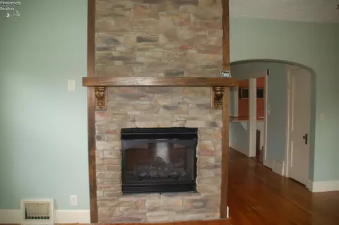 Living - 501 Adams Ave, Huron, OH 44839 photo 2 of 2