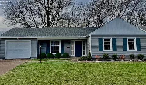 812 Lee Ave, Port Clinton, OH 43452