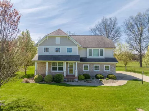 4440 E Island Pines Dr, Port Clinton, OH 43452