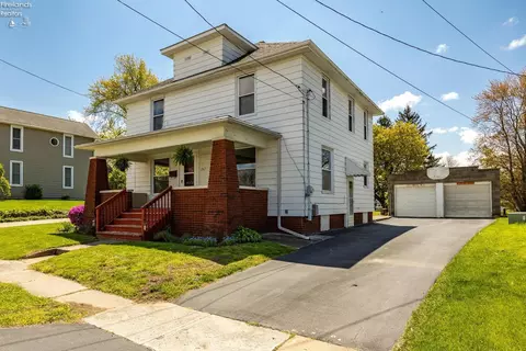 Exterior - 265 Spring St, Clyde, OH 43410 photo 3 of 12