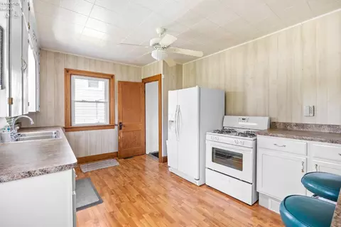 Kitchen - 265 Spring St, Clyde, OH 43410 photo 1 of 3